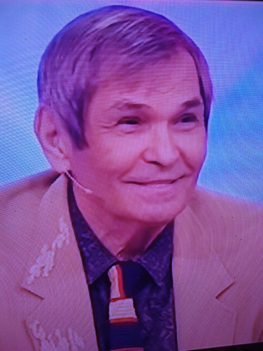 Бари Алибасов старший. 