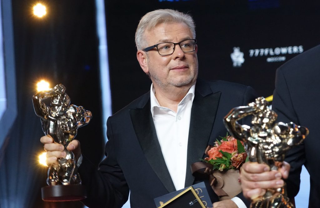 Максим галкин 2021. Ведущая года приз. Тэфи 2003. Максим галкин постарел. Номинация ведущий.