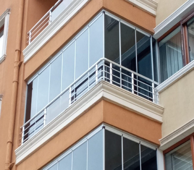 Угловая лоджия – ещё один вариант лоджии только с двумя основными стенами