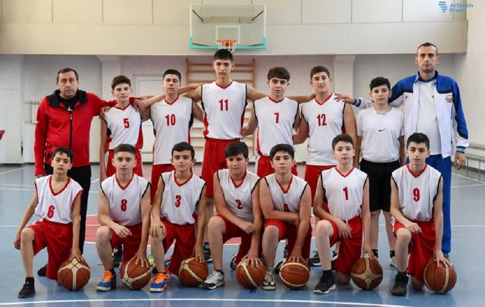 Команда Арцаха - чемпион Армении