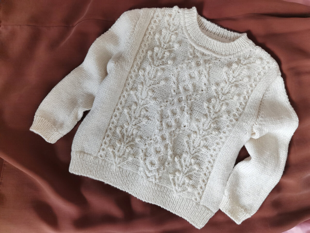 Детский свитер из мериносовой пряжи