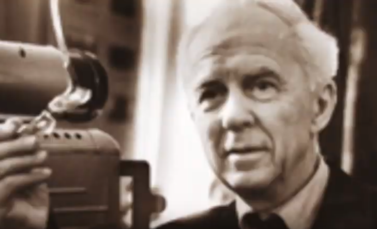 Геннадий Гиляриевич Штехер - педагог, деятель нар. образования. Канд. пед. наук (1954).
С января 1939 г. Г.Г.Штехер – первый заведующий кафедрой зоологии, ветеран Башкирского пединститута и естественного факультета.
С сентября 1939 г. он – доцент кафедры зоологии; с января 1940 г. – член Ученого совета пединститута от кафедры зоологии; с февраля 1942 г. – старший преподаватель кафедры зоологии.
До 29 августа 1945 г. он работал старшим преподавателем в Башкирском пединституте.
Автор более 30 печатных научных работ по полиморфизму шмелей и научно-популярных статей (в том числе, 6 методических). Подготовил более 2 000 специалистов – учителей средней школы.