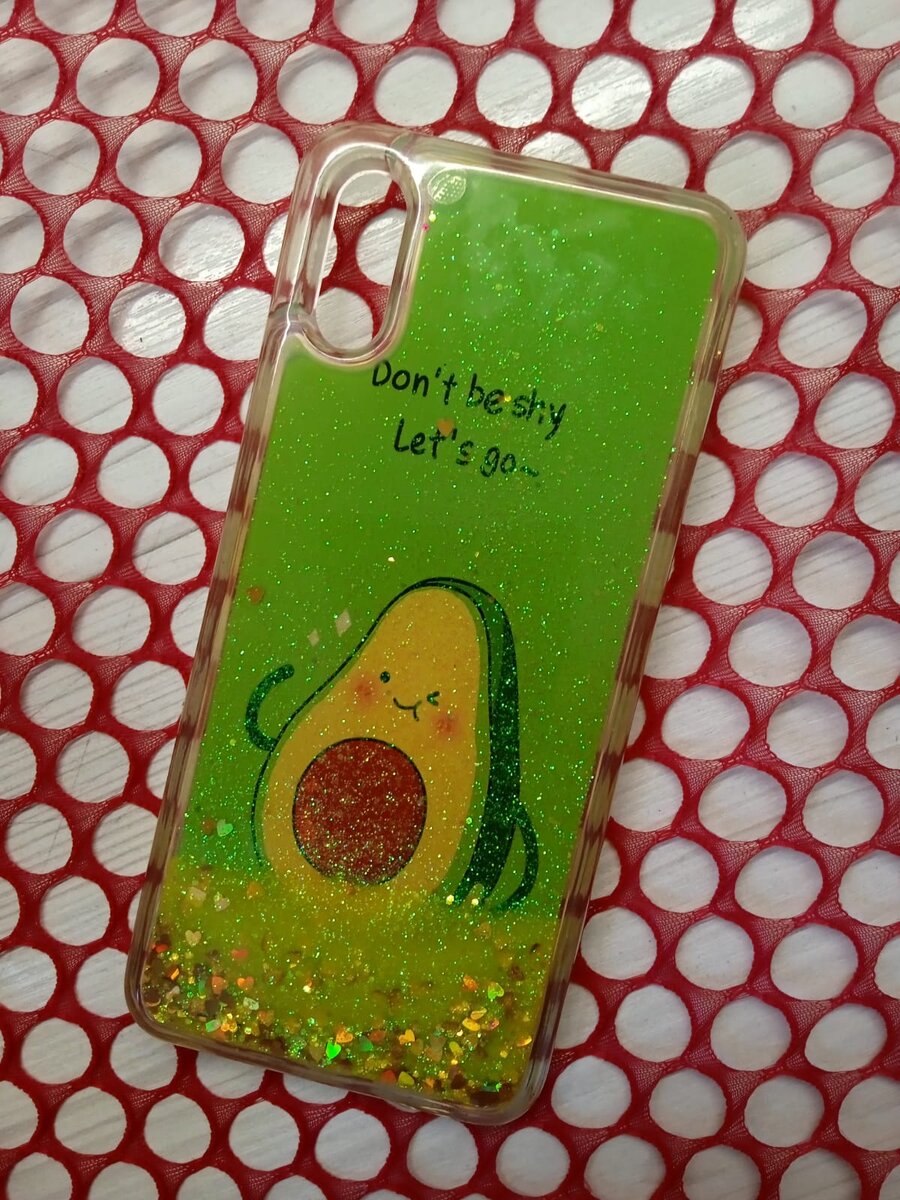 Фото автора. Чехол для телефона с авокадо.