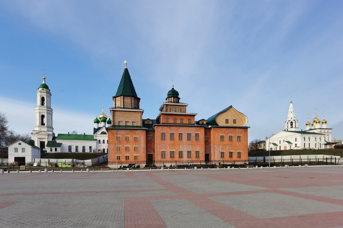 Бор - город с канатной дорогой, редкими памятниками Сталину, Ленину,  Горькому и Шаляпину, а также старыми домами и воинскими мемориалами | Олег  Еверзов | Дзен