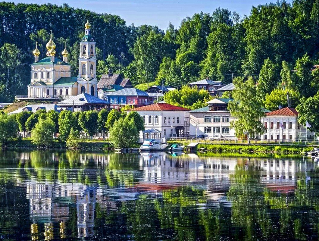 Плес ивановская. Плёс город. Плёс на Волге город. Г Плес Ивановской области. Городок Плес на Волге.