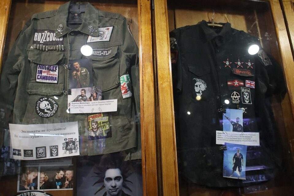 Концертные рубашки Горшка в "Кастл роке", источник: Rock-Guide 
