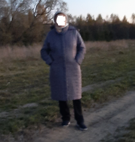 Себя светить нет в планах. В деревне вечером.