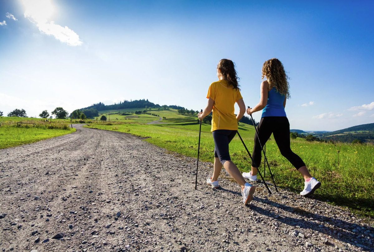 Физический труд и спорт. Скандинавская ходьба Имеретинка. Нордик Волкинг. Северная ходьба. Пешие прогулки.