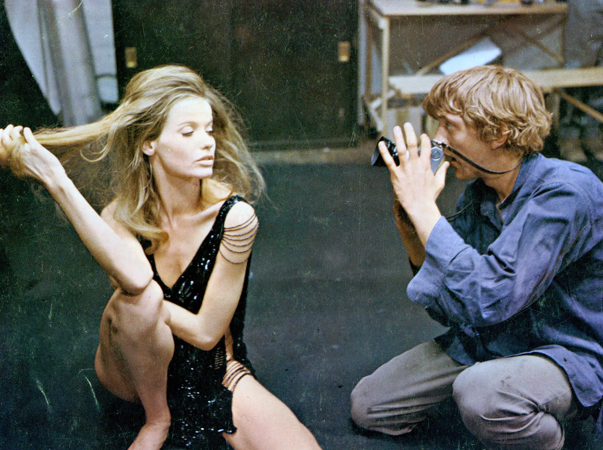 The supermodel Veruschka and David Hemmings in “Blow-Up” (1966).Credit...Carlo Ponti/Photofest, via Film Forum