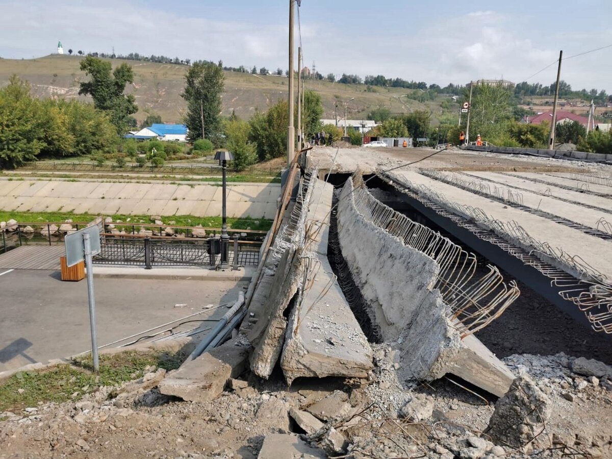     Множество факторов привели к срывам сроков