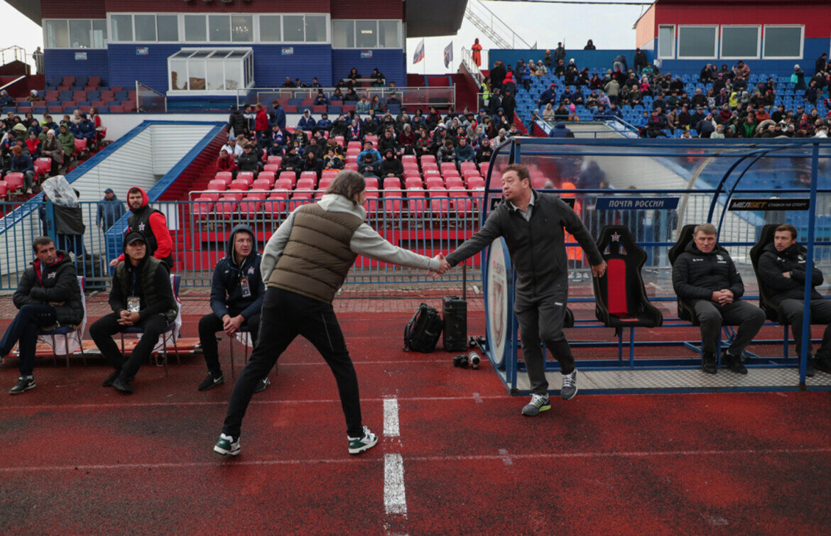 Главной интригой тура являлось будущее Леонида Слуцкого в «Рубине» после игры в Хабаровске. Фото: rubin-kazan.ru