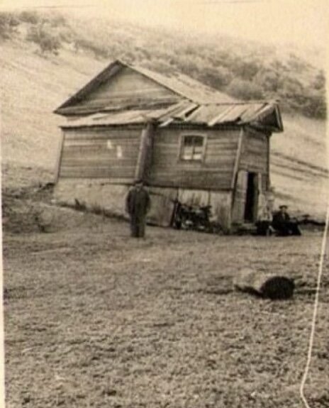 Один из последних домов села Ушахино