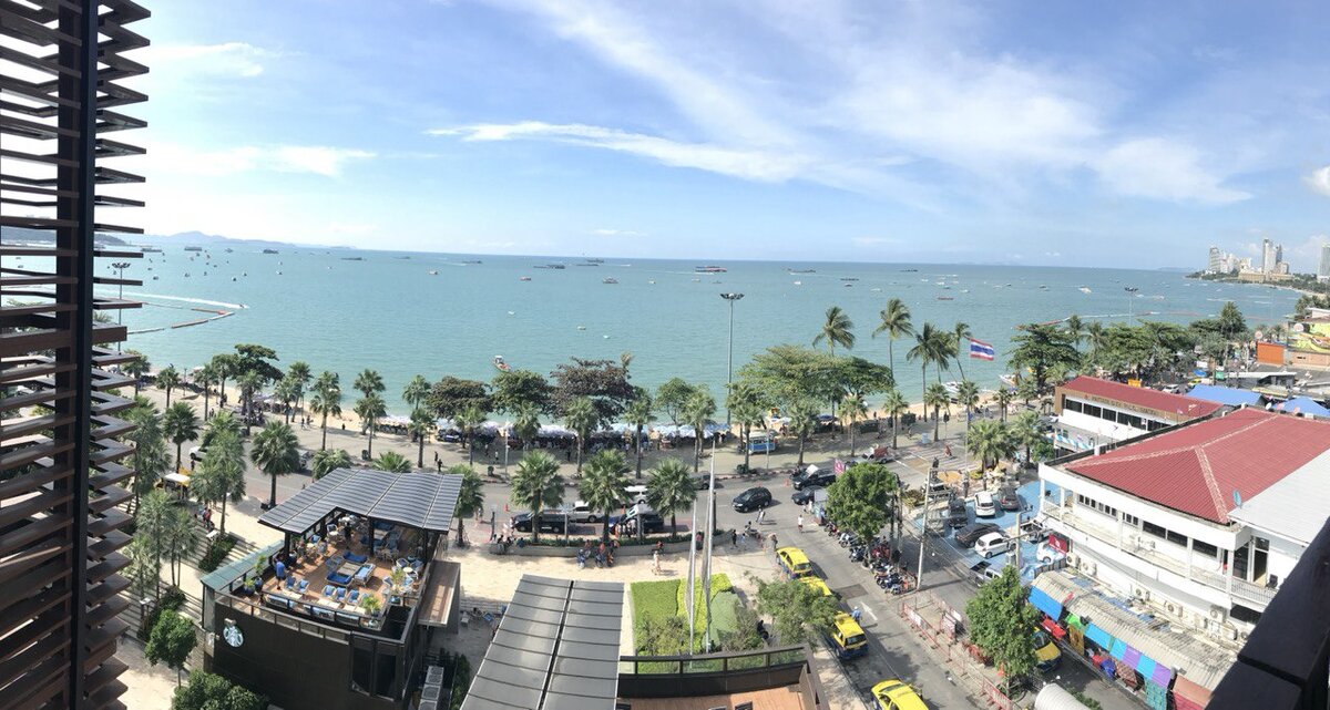 Вид на Beach Road