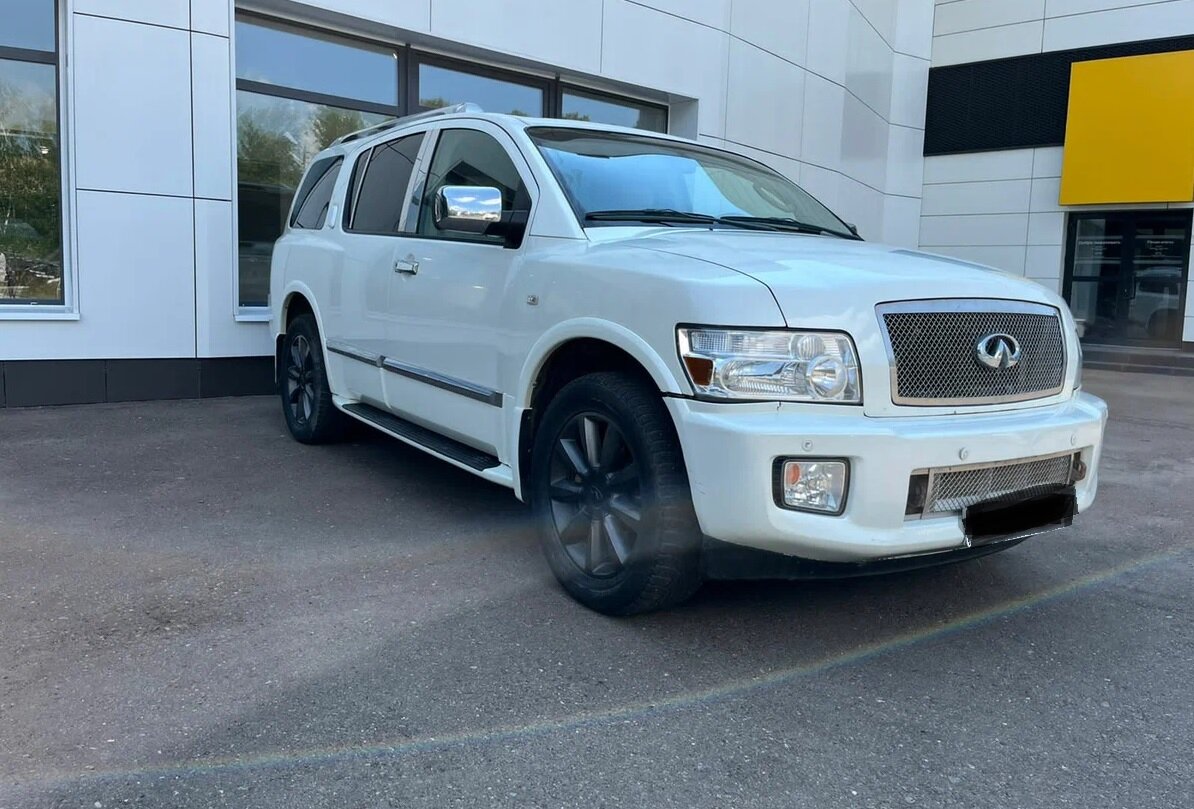   INFINITI QX56    