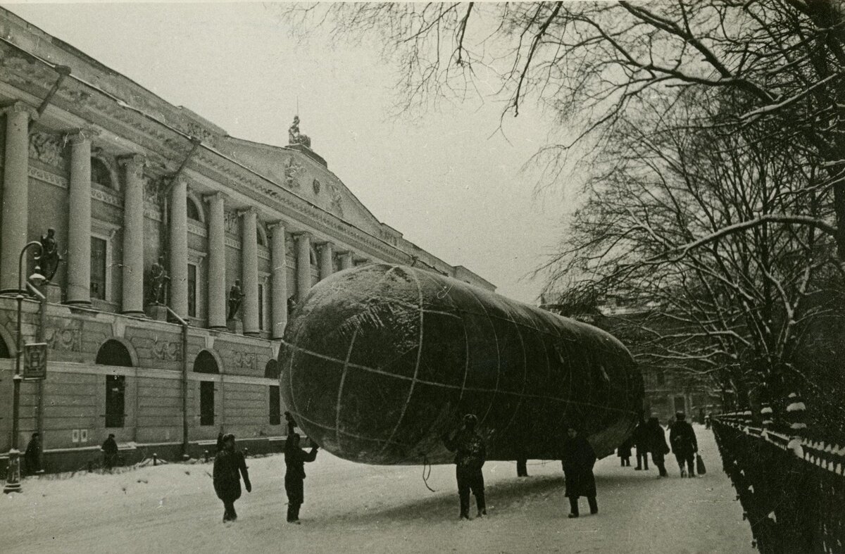 Каким был Ленинград в 1943 году? 19 фото блокадного города в разгар ВОВ |  Путешествия и всего по чуть-чуть | Дзен