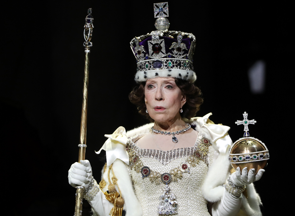 Спектакль «Аудиенция» по пьесе П. Моргана в Театре наций. Елизавета II –Инна Чурикова