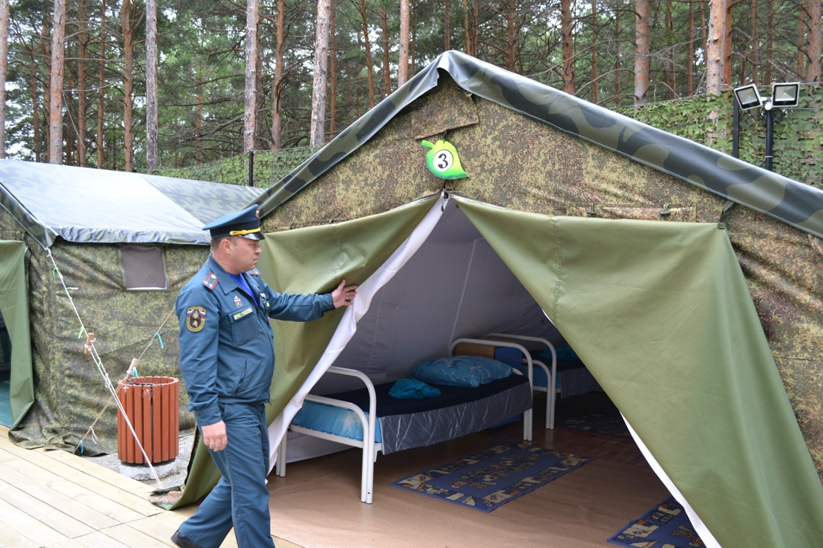 Перед открытием палаточного лагеря