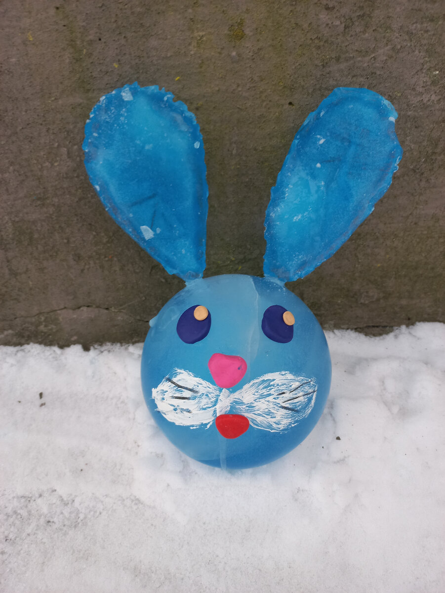 Фото автора. Наш ледяной зайчик.