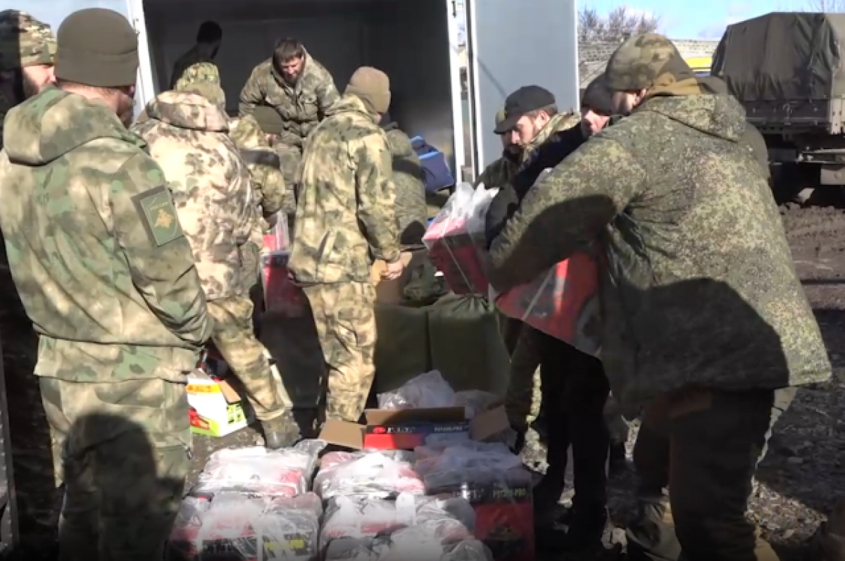    Руководитель МВД Чечни Руслан Алханов провёл совещание в зоне спецоперации