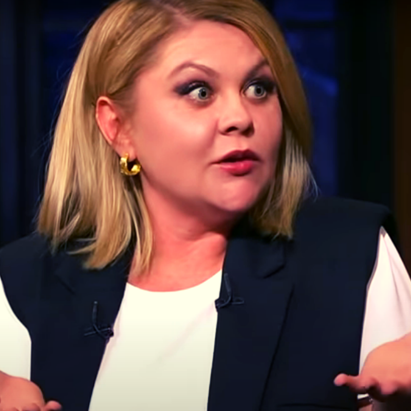 В 11-м классе решила, что станет актрисой.