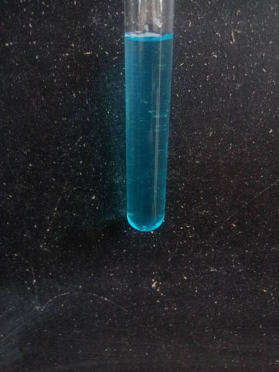 Раствор медного купороса, который получился у меня