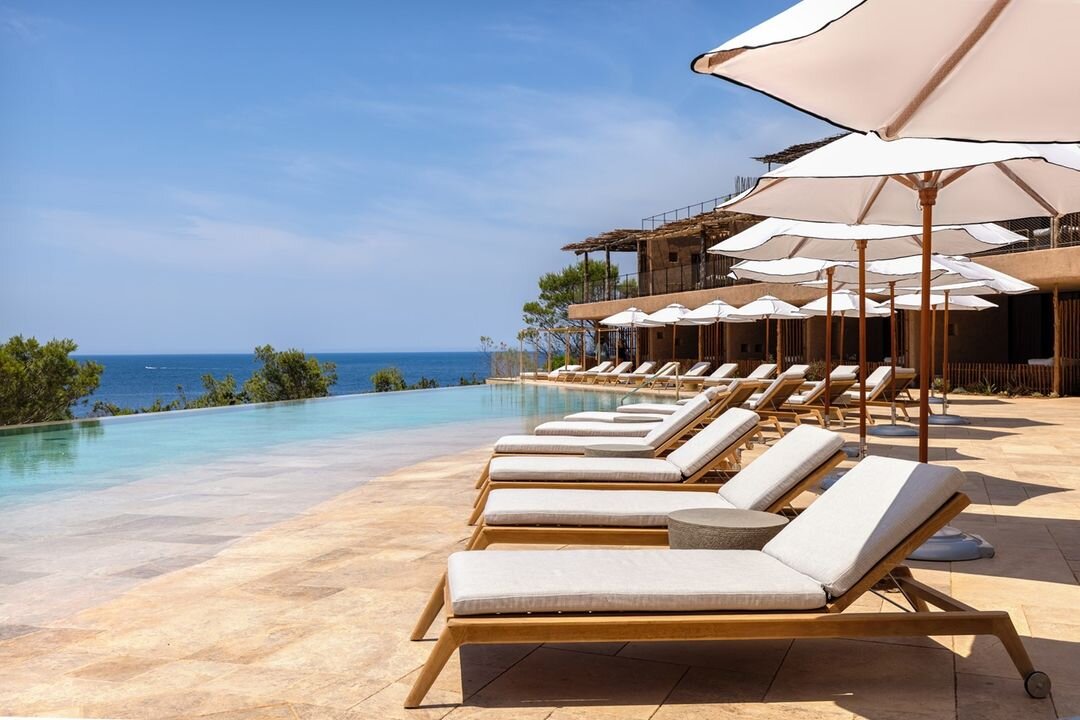 Атмосфера безмятежности и умиротворения ожидают гостей курорта Six Senses Ibiza