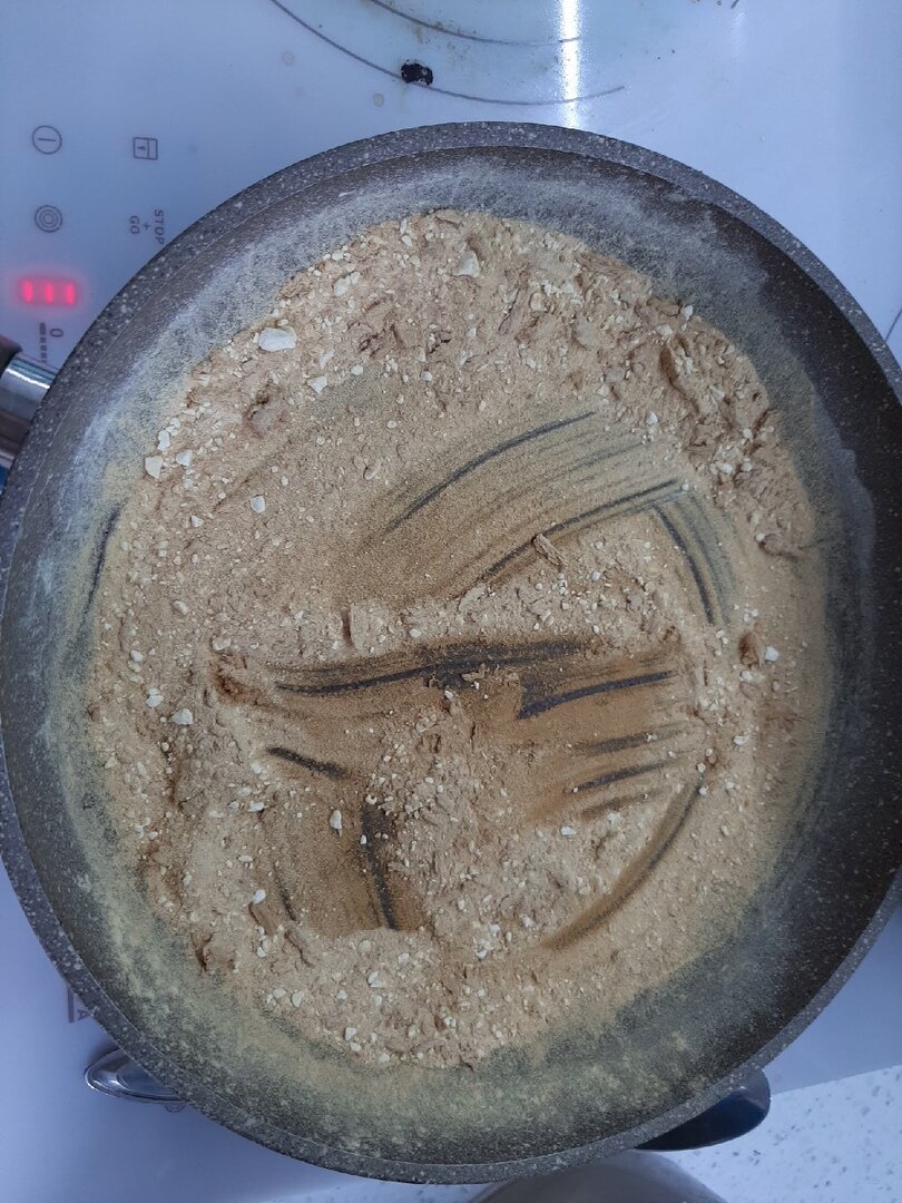 Сухое молоко на сковороде