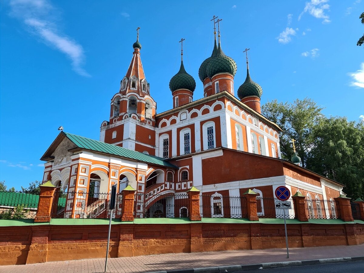 Церковь архангела Михаила в Ярославле