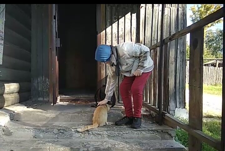 Кадры из видео.