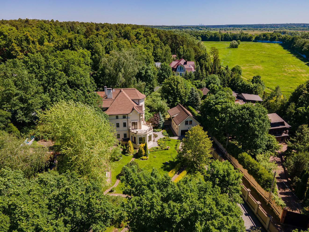 Дом на Николиной горе из базы Welhome