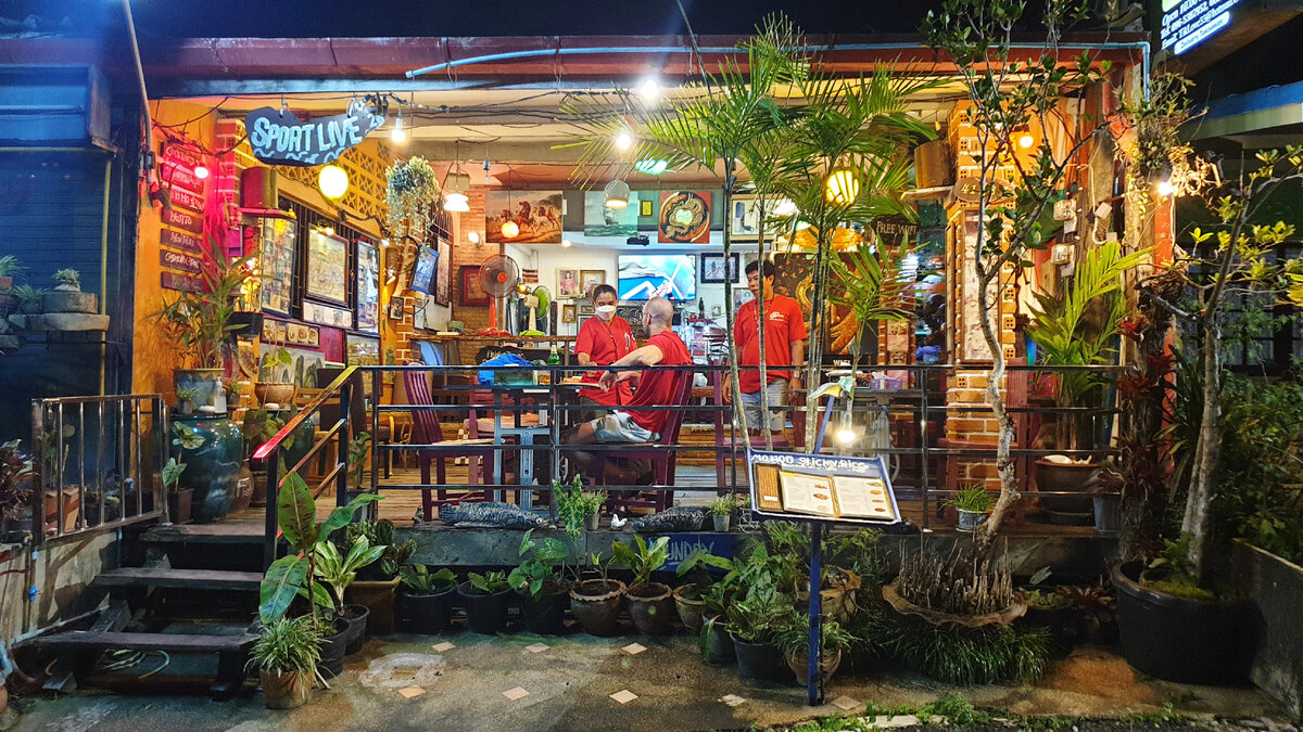 Фасад пункта назначения