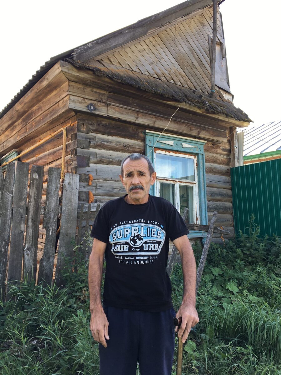 Камиль Гиззатуллин живет в таком распиленном пополам доме