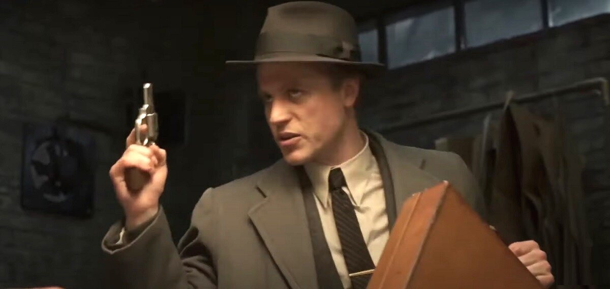 Как сказал бы незабвенный дон Вито: "Ты пришел ко мне в дом и тычешь в меня револьвером - но делаешь это без уважения!". 