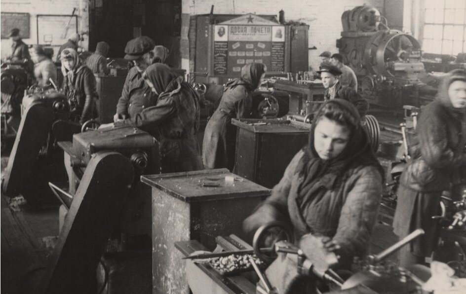 Источник: https://cdn.fishki.net/upload/post/2017/05/06/2284223/91304731.jpg