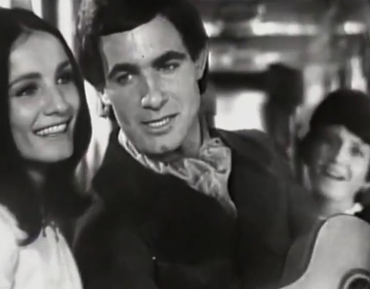 Кадр из фильма "Червона рута" взят для иллюстрации из Яндекс Картинки.