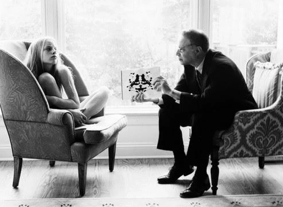 Типичный запрос клиента к психологу: поменяйте меня быстро.