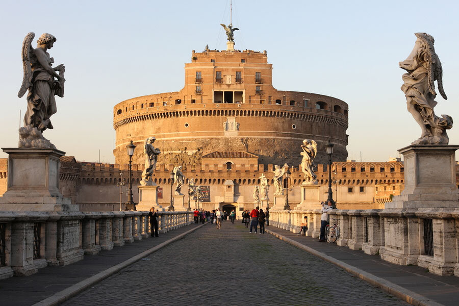 Замок Святого Ангела. Источник: https://italyme.ru/
