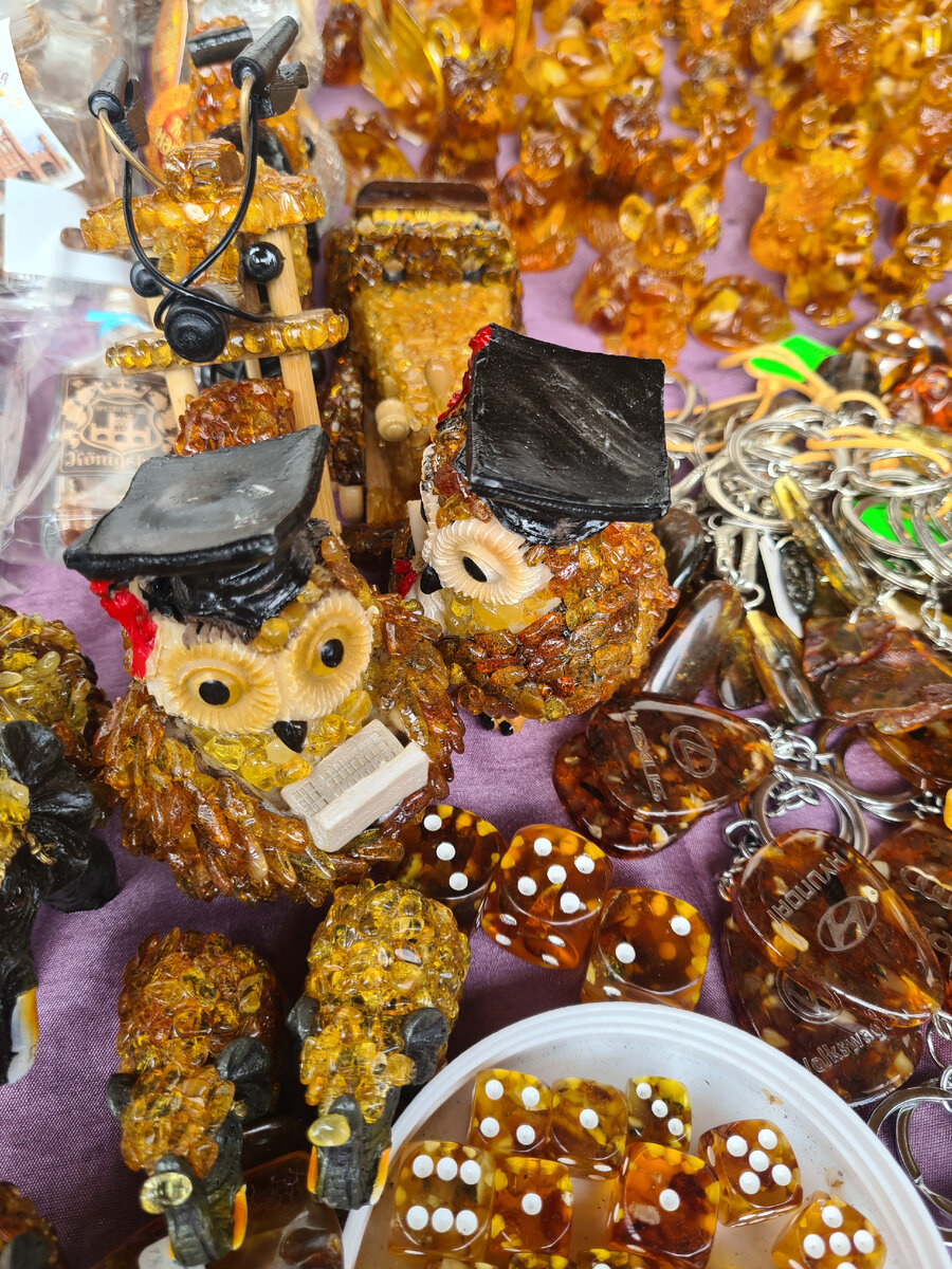 Игральные кости, брелоки.