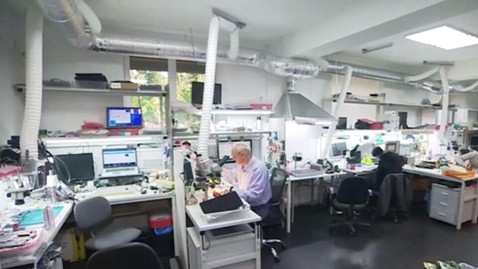     Как центры ремонта техники обманывают людей, пускаясь во все тяжкие Скриншот видео