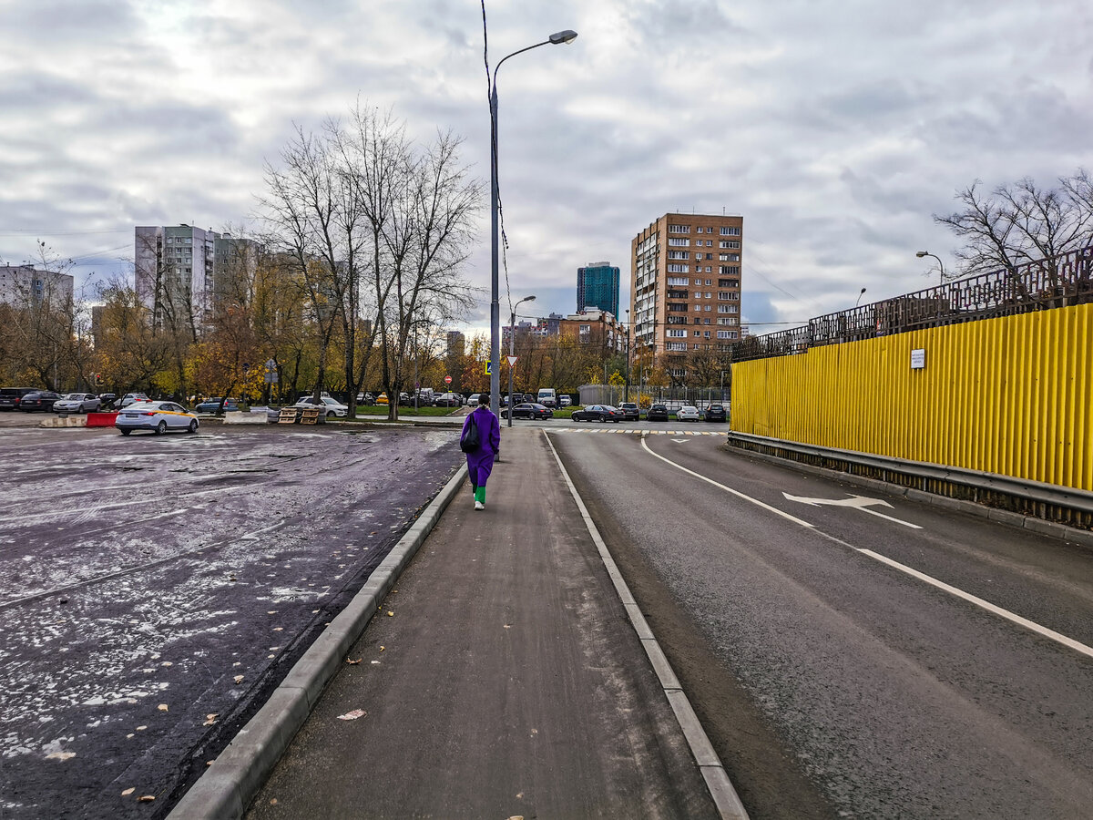 Улица Максимова около улицы Берзарина.