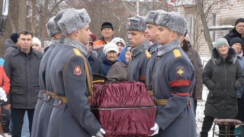 «Пара квартир и машина»: как россияне тратят «гробовые» деньги