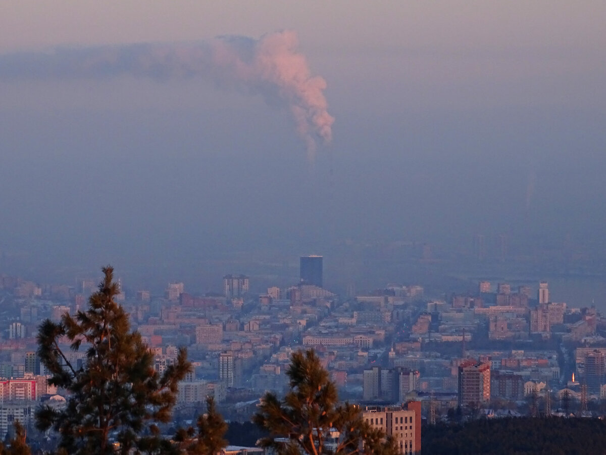 Красноярск черное небо фото