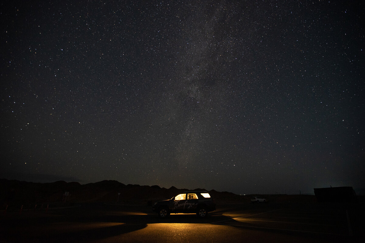 Sony A7II + Canon  EF 16-35 mm f/2.8L II. Настройки:  ISO 2500, 16mm f/2.8, 30 c.