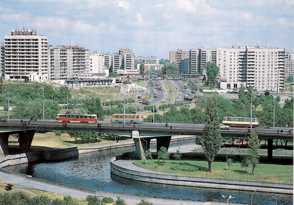 Вид на первый эстакадный мост и Московский проспект. 1988 год