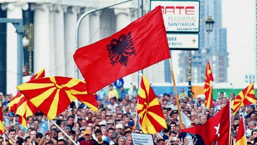 Сегодняшняя Северная Македония весьма напоминает Южно-Африканскую Республику времен конца эпохи апартеида: настолько активно албанское население в последние 20 лет добивается расширения своих прав.