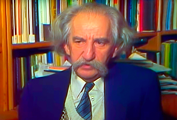 Юрий Михайлович Лотман (1922 - 1993).