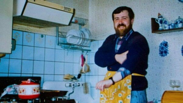 Алекс Пажитнов, создатель "Тетриса", на кухне своей московской квартиры