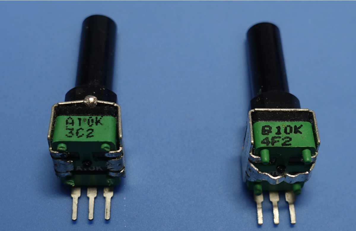 Два потенциометра с одинаковым сопротивлением 10 кОм
