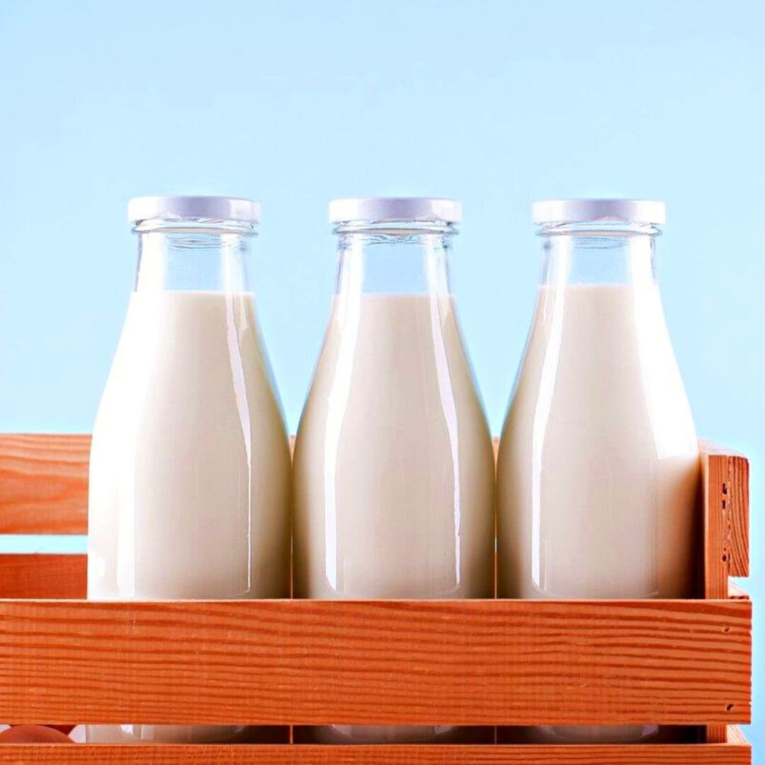 Покажи картинку молока. Молоко. Молочные продукты. Американское молоко. Молоко картинка.