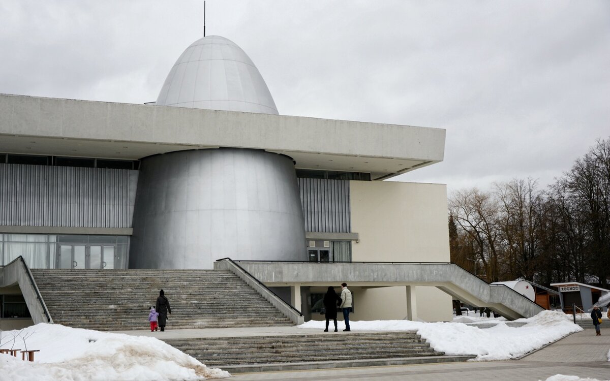 Историческое здание музея, открытое в 1967 году. Фото автора. 